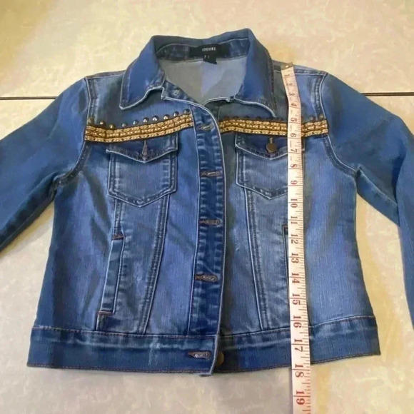 Forever 21 Cropped Denim Jean Jacket Studded Embroidered Aztec design Size Small - Picture 6 of 9